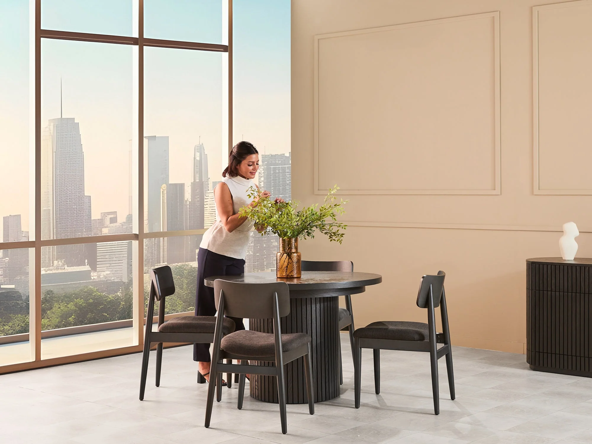 Round Dining Set - The Family - Image 17