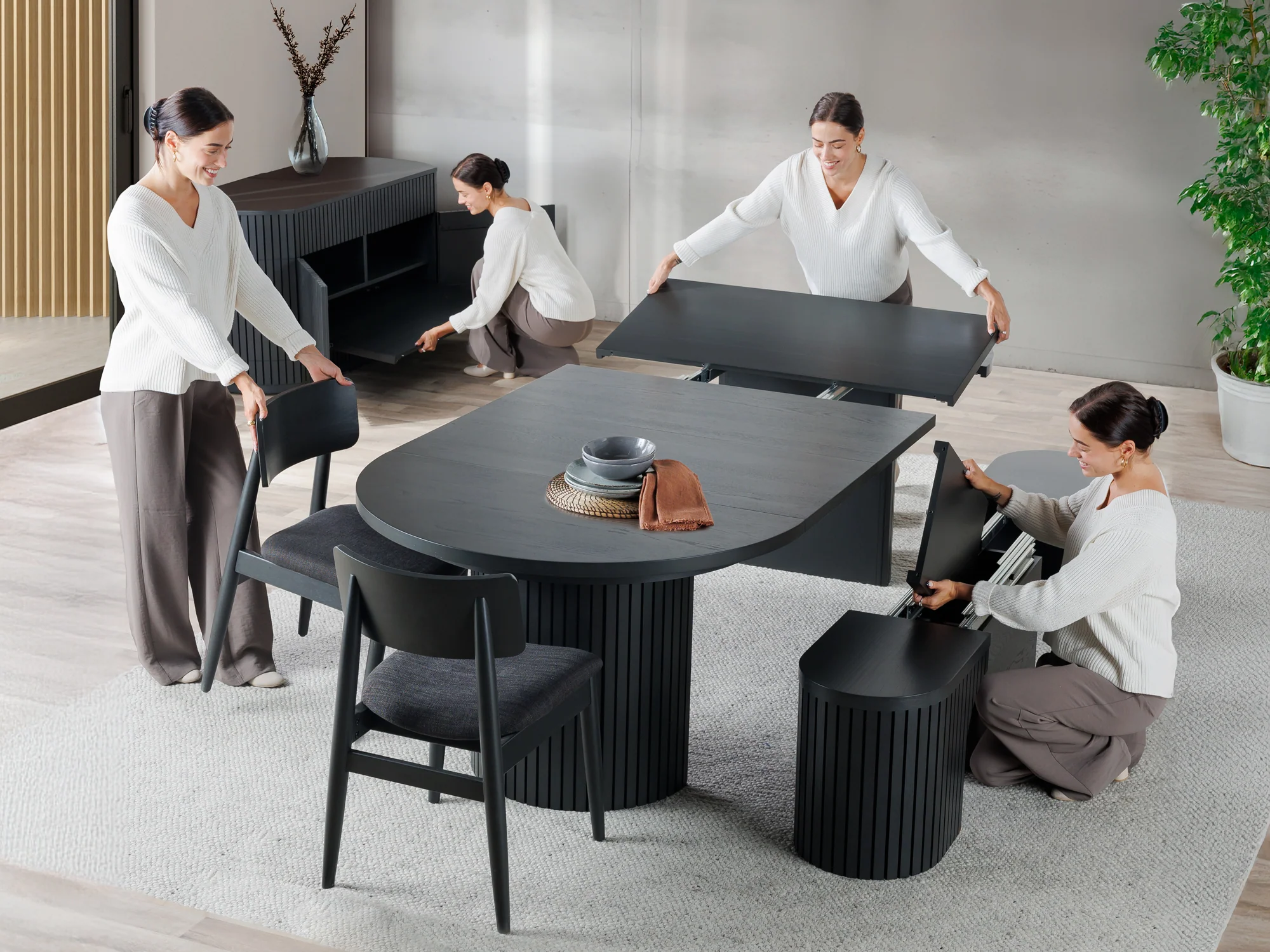 Round Dining Set - The Family - Image 32