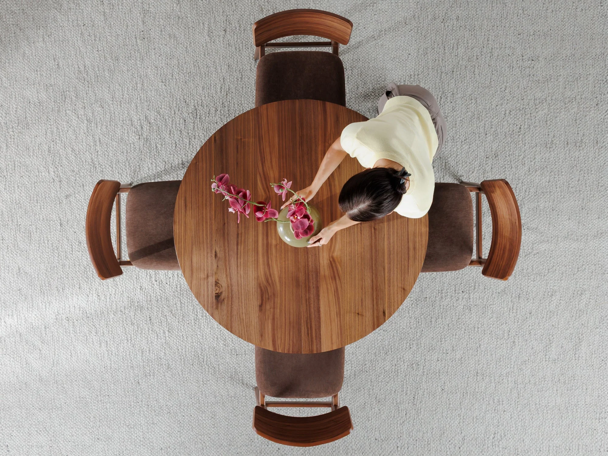 Round Dining Set - The Family - Image 66